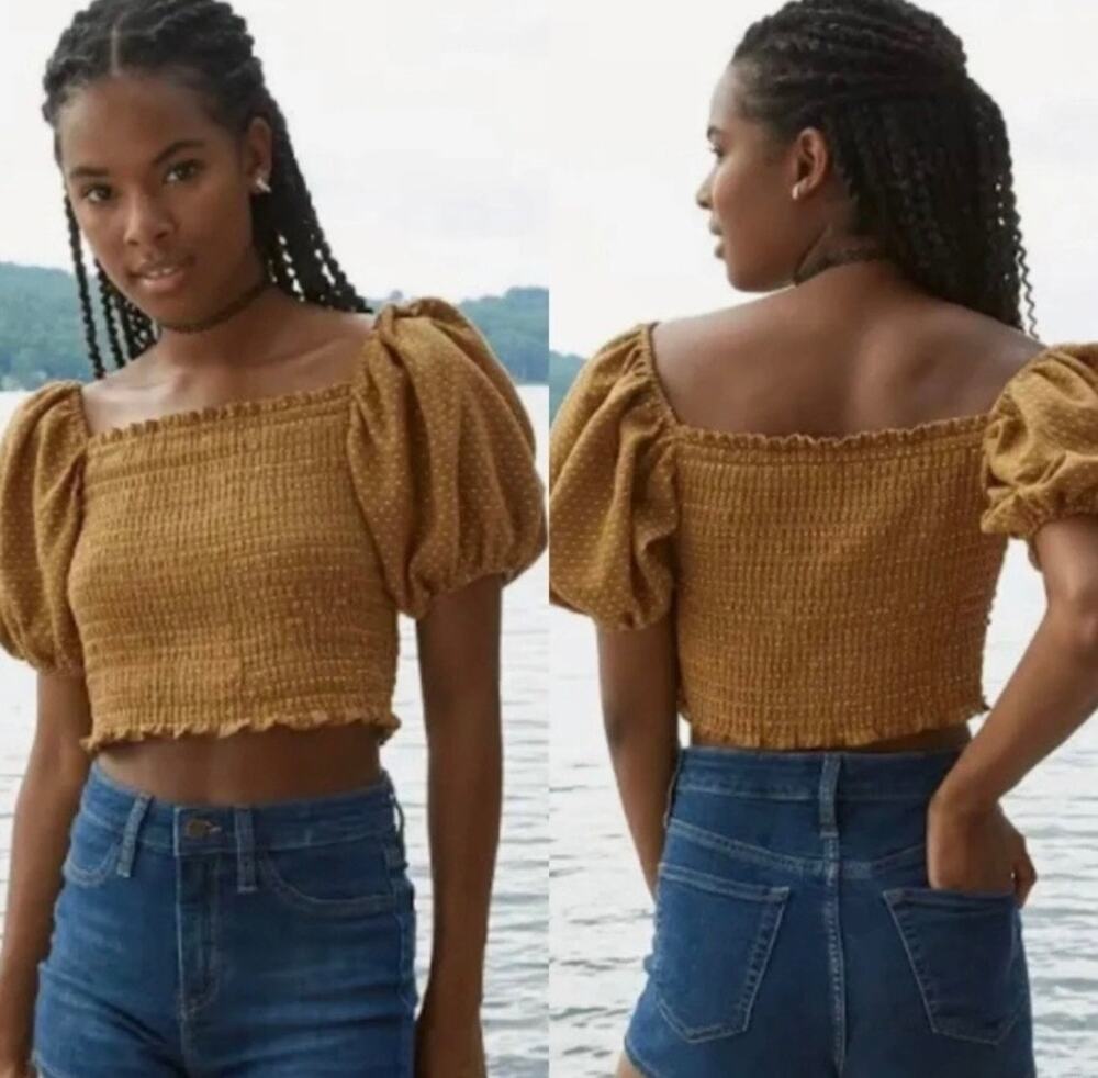 Wild Fable Puff Sleeve Crop Top size Small